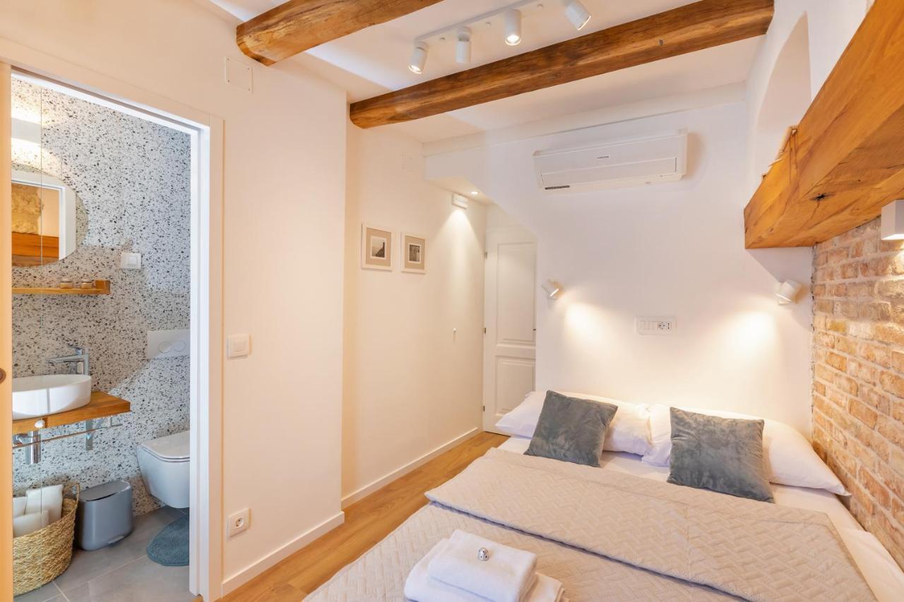 Guest house Live Laugh Love Old Town